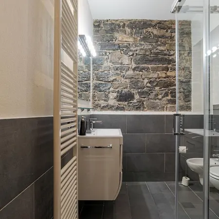 דירה Guesthost - Elegant & Charming In Cernobbio! צ'רנוביו